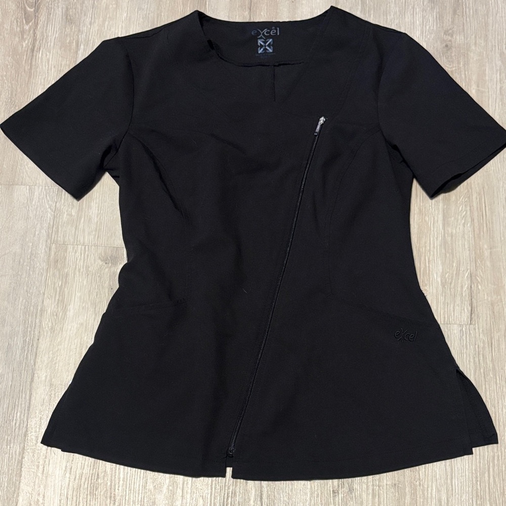 Excel Women's Black Short Sleeve Top‎